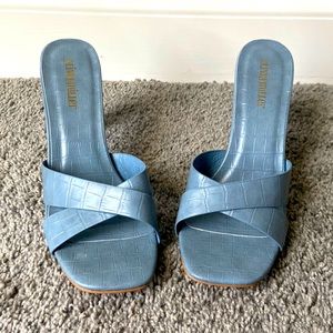 Olivia Miller light blue heels. 3inches. Never worn.